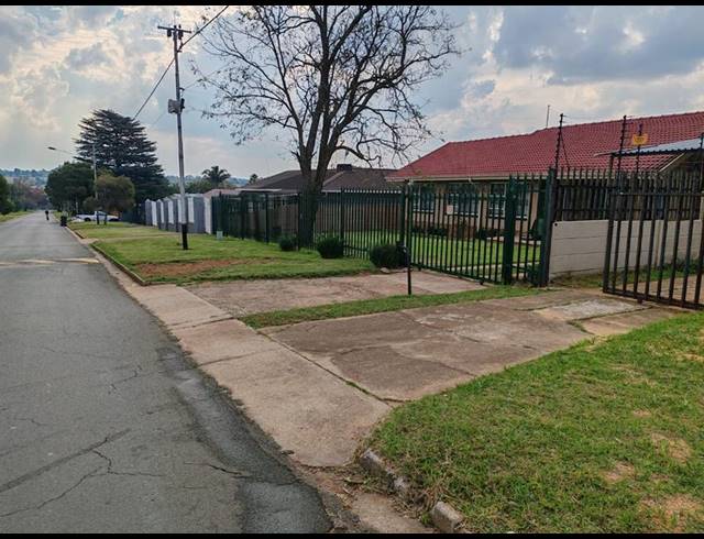 6 BEDROOM PROPERTY TO RENT IN MINDALORE